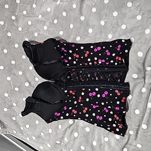 Bustier - Picture 2 of 2